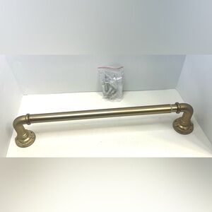 UPDATE
Mayrhyme Wrap Around Curtain Rod Warm Gold 16x28 In extends to 30 in.
